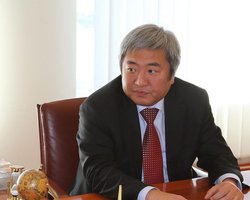 Мэр Запорожья решил примкнуть к Партии регионов