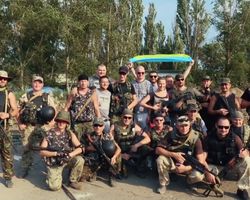 Студия "Квартал 95" показала свои выступления на передовой