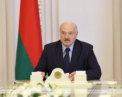 В Беларуси существует авторитарная система, но это личностный момент,  – Лукашенко