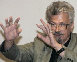 Лимонов назвал поражением митинг в Москве на Болотной площади