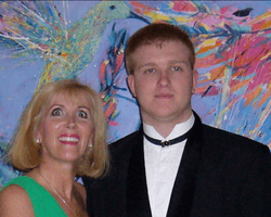 Из-за пожара в Лос-Анджелесе погиб 32-летний актер: детали (фото)