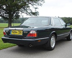 Jaguar Елизаветы II выставлен на продажу