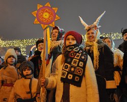 31 грудня — Щедрий вечір: короткі привітання, листівки та картинки зі святом