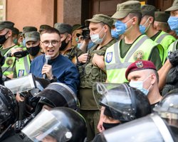 Защитный рефлекс. Как дело Сергея Стерненко стало политическим