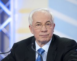Суд начал рассматривать иск против Азарова о газовых контрактах