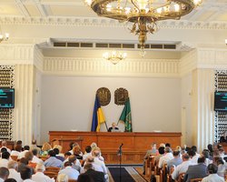 Большинство кресел в Харьковском горсовете получит Видродження