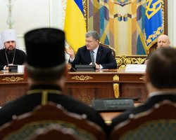 Порошенко призвал церковь помочь в проведении выборов без насилия