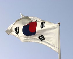 Южная Корея разрывает торговые связи с КНДР