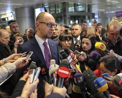 Яценюк планирует заседание Кабмина с участием комиссаров ЕС