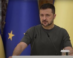 Зеленський пояснив, чому ЗСУ не дозволяють бити далекобійною зброєю по РФ