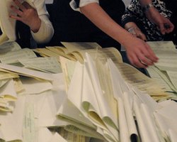 НАТО призвала Украину расследовать избирательные нарушения