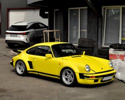 Розвиває понад 300 км/год: в Україні з'явився рідкісний заряджений Porsche RUF 80-х (фото)