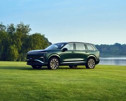 Розсекречено недорогий великий кросовер від General Motors з витратою 5,9 л/100 км (фото)