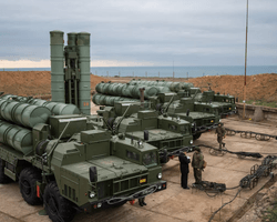 "Было видно зарево": в Крыму прогремели взрывы, оккупанты сообщили об атаке БПЛА