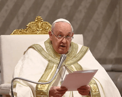 "З болем стежить і боїться": Папа Римський відреагував на заборону РПЦ в Україні