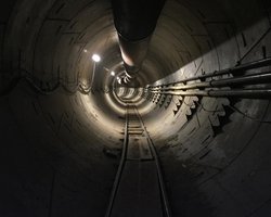 Маск показал, как выглядит тоннель под Лос-Анджелесом