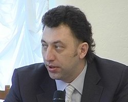 Днепропетровский депутат оспорил решение облсовета о недоверии губернатору