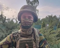 Вышел победителем из жестокого поединка: украинский морпех ножом одолел оккупанта (фото)