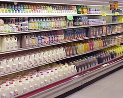 Инфляция в октябре: дорожали сыр, масло, алкоголь