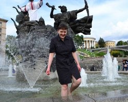 Как Надя Савченко купалась в фонтане на Майдане Незалежности и общалась с соотечественниками