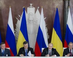 Кожара заставлял искажать информацию о Евромайдане - дипломат