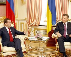 Медведев: мы провели с Януковичем детальный обмен мнениями