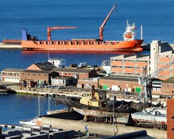 Скрыла груз с российского судна: Южная Африка отказалась выполнять санкции против России, — СМИ