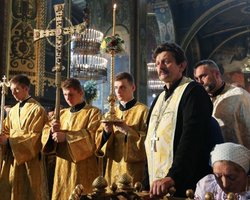 Томос, которого пока нет: страсти нарастают