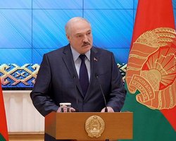 Лукашенко заявил, что по Беларуси ударили ракетой "Точка-У"