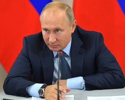 Путин требует от Зеленского не называть "соотечественников на Донбассе" сепаратистами