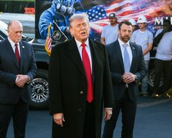 Трамп прокоментував ситуацію з хантавірусом: раніше у США закрили центри, які його досліджували