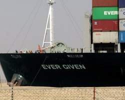 Судно Ever Given задержано в Суэцком канале до окончания расследования