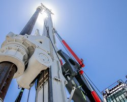 Добыча нефти в России рекордно упала за последние 18 месяцев: что на это повлияло, — Bloomberg