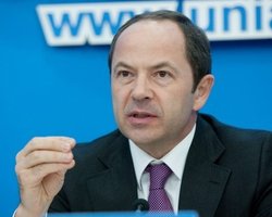 Тигипко: В тени – 50 миллиардов поступлений в социальные фонды