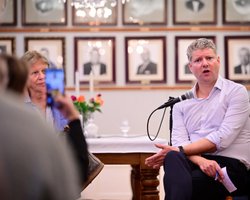 "Это была ошибка": чиновник НАТО оправдался за слова о сдаче территорий Украины в пользу РФ