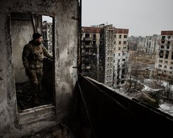 Сохранить жизни и контратаковать: Генштаб объяснил возможный отход от Авдеевки (видео)