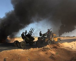 Правительство Каддафи потребовало перемирия