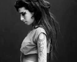 Группа Green Day посвятила песню Эми Уайнхаус