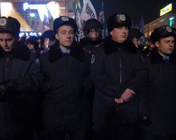 К Майдану подъехало большое количество автобусов с бойцами Беркута