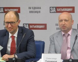 Это было тепло и красиво: соратники рассказали о встрече с Тимошенко