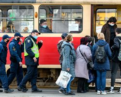 В Черновцах запретили перевозить пассажиров в троллейбусах и маршрутках