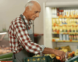 В Україні подорожчали популярні продукти: скільки зараз коштують і чому переписують ціни