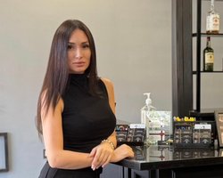 Як барбер з України змінює підхід до косметики: історія Русани Плонсак та її нової методики аналізу складів