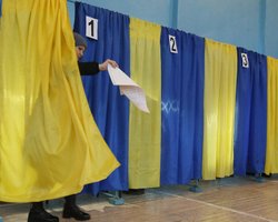 Трамп вимагає виборів: ексзамголови ЦВК не виключає, що Зеленський може скасувати воєнний стан