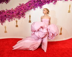 Оскар 2024: самые красивые платья красной дорожки