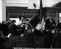 БЮТовец: в драке пострадали шесть депутатов