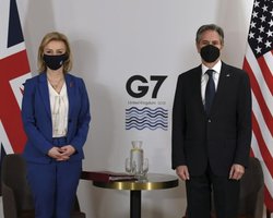 Глава МИД Великобритании заявила о необходимости поиска альтернативных источников российскому газу