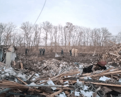 Удар по Смеле: спасатели вытащили из-под завалов дома собаку, которая провела там почти сутки (видео)