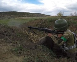 Помехой не стало даже ранение: бывший учитель труда получил награду от Сырского