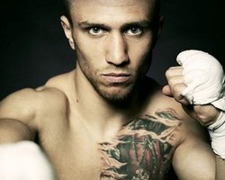 Василий Ломаченко нокаутировал Рамиреса